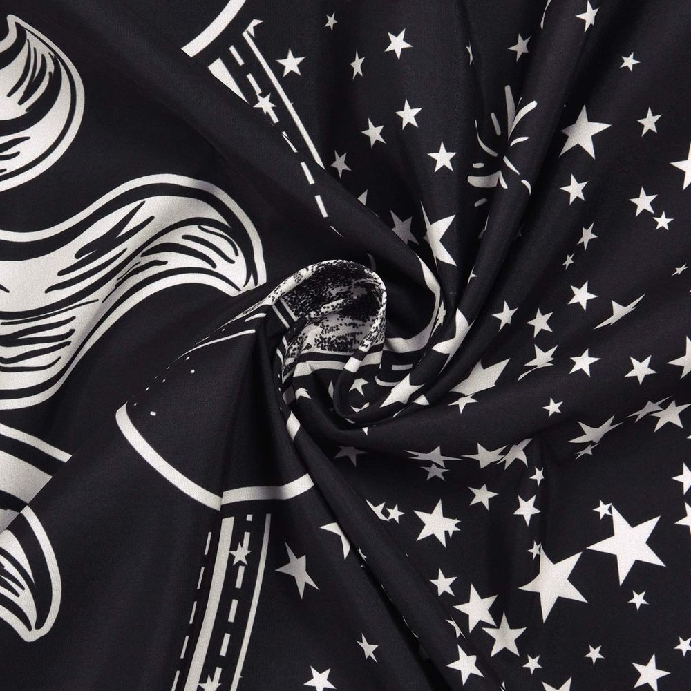 Black & White Skull Chakra Tapestry - Picture 3 of 3